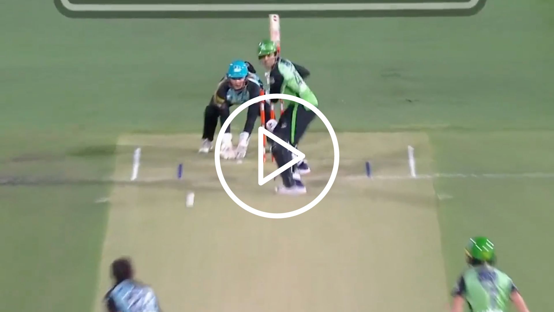 [Watch] Charli Knott Stuns Sophia Dunkley With A Shane Warne-Esque Turn